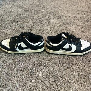 Nike panda low dunks